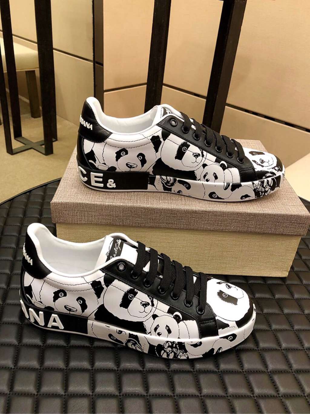 D*G sneaker